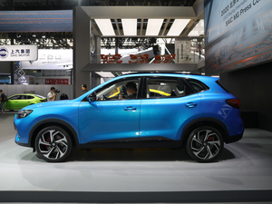 2021400TGI Ԅ(q)TrophyŞ w^