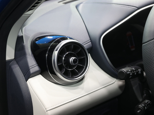 2021400TGI ԄTrophyŞ п؅^