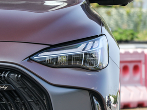 2021400TGI ԄӃ(q)TrophyŞ (ji)^