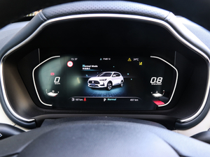 2021400TGI ԄӃTrophyŞ п؅^