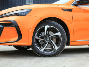2021款Pro 1.5T 自动领潮豪华版 轮圈