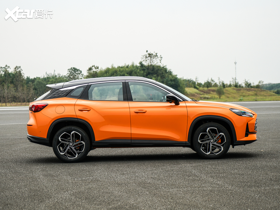 2022MG ONE -\ϵ 1.5T MA