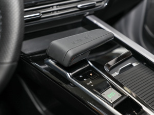 2022-|(zh)ϵ 1.5T M1078 QU