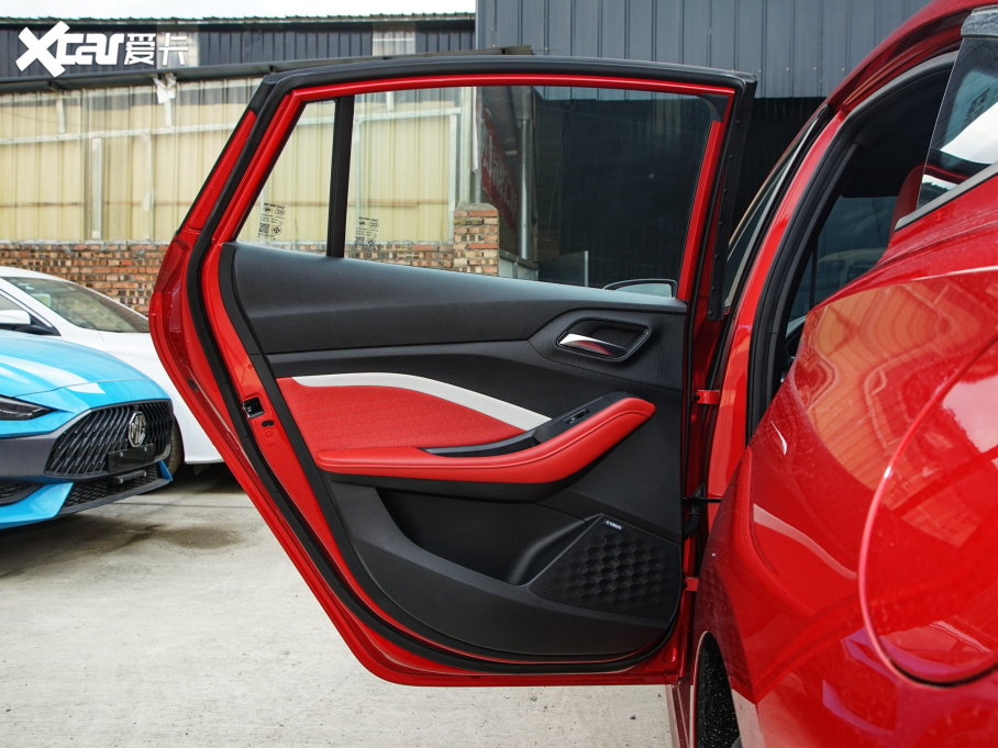 2022MG5 300TGI DCTԽŞ