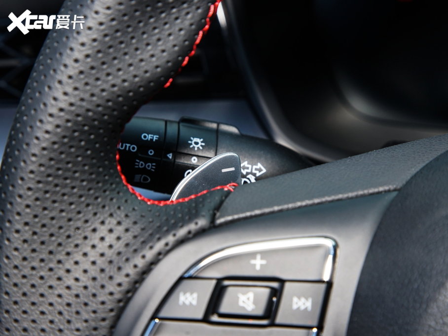 2022MG5 300TGI DCTԽŞ