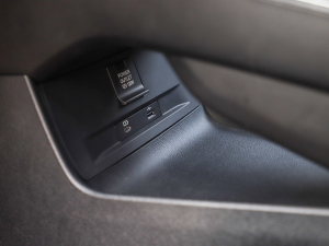 20221.5T Trophy\Ş g