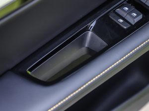 20221.5T Trophy\Ş g