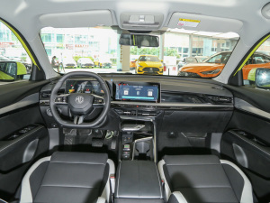 2022款1.5T 豪华版 内饰全景