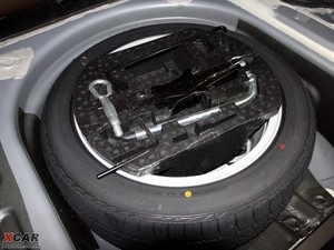2009款1.8T 加长豪华版 备胎