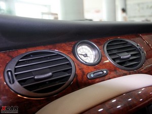 2009款1.8T 加长豪华版 中控区