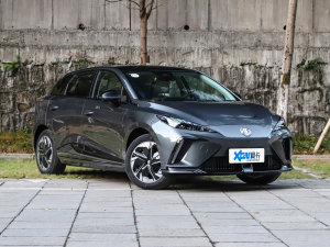2022款520km 旗舰版 右前45度