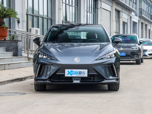 2022款520km 旗舰版 整体外观