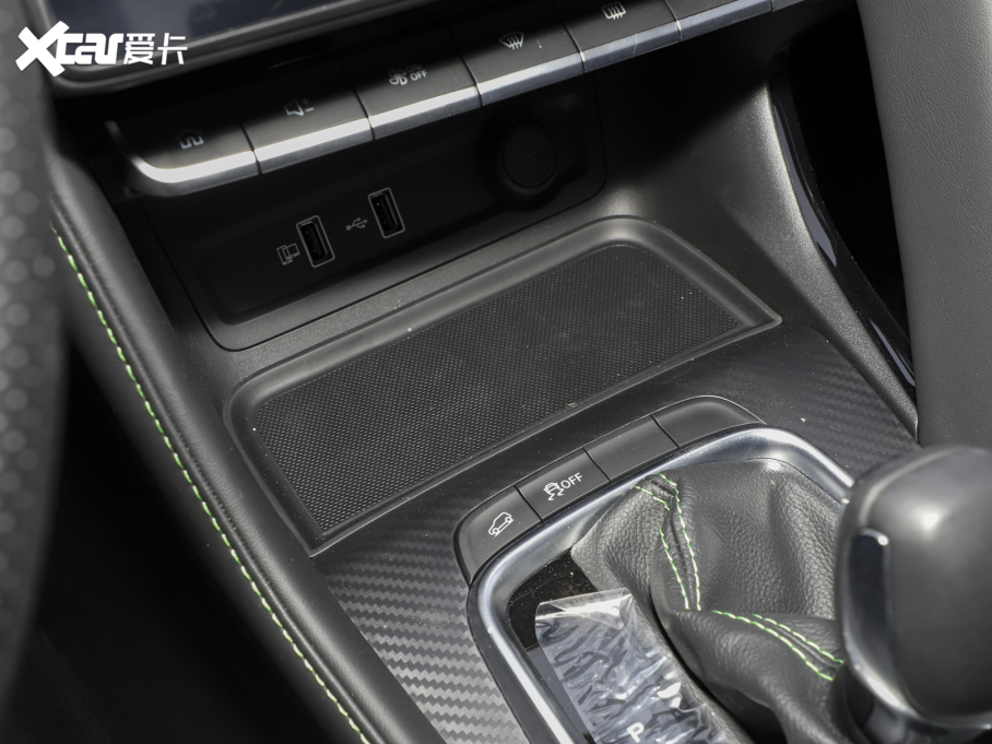 2022MG ZS 180DVVT Ԅ\Ӱ