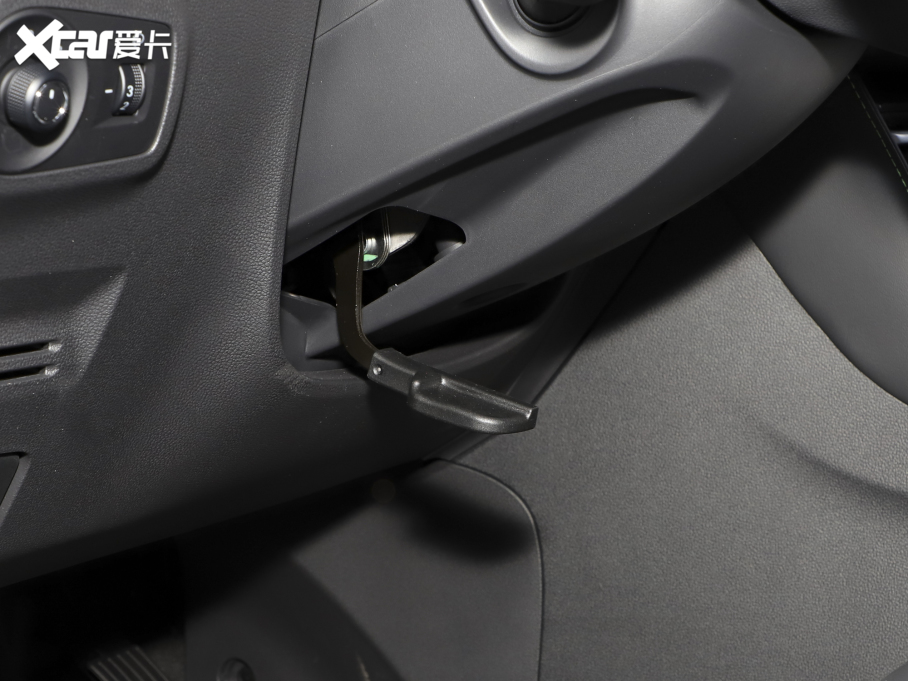 2022MG ZS 180DVVT Ԅ(dng)\(yn)(dng)