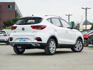 2022款180DVVT 手动全球百万858版 右后45度