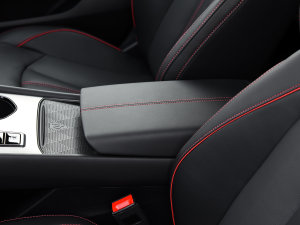 2023款2.0T 自动Trophy+激擎耀世版 中央扶手箱