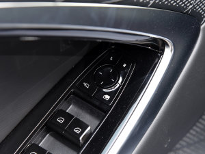 20232.0T ԄTrophy+ҫ п؅^(q)