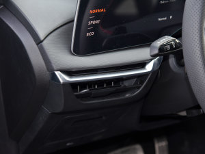 20232.0T ԄTrophy+ҫ п؅^(q)