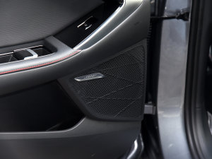 20232.0T ԄTrophy+ҫ п؅^(q)