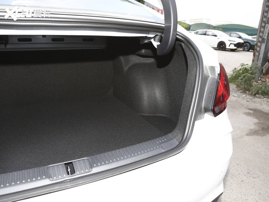 2023MG5 180DVVT CVTLа