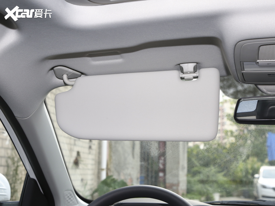 2023MG5 180DVVT CVTL(fng)а