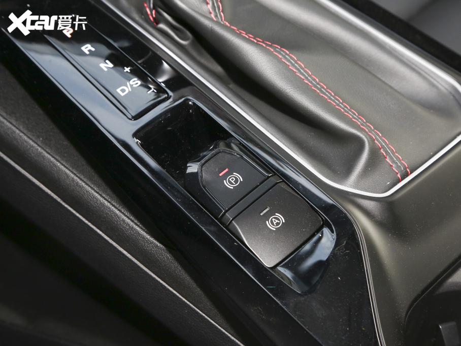 2023MG5 180DVVT CVTL(fng)а