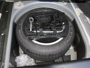 2010款1.8T 自动舒适版 备胎