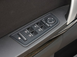 20111.8L Ԅ(dng)Ӣ п؅^(q)