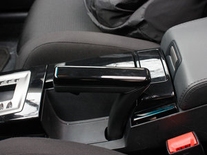 20111.8L Ԅ(dng)Ӣ п؅^(q)