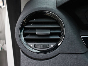 20111.8L Ԅ(dng)Ӣ п؅^(q)