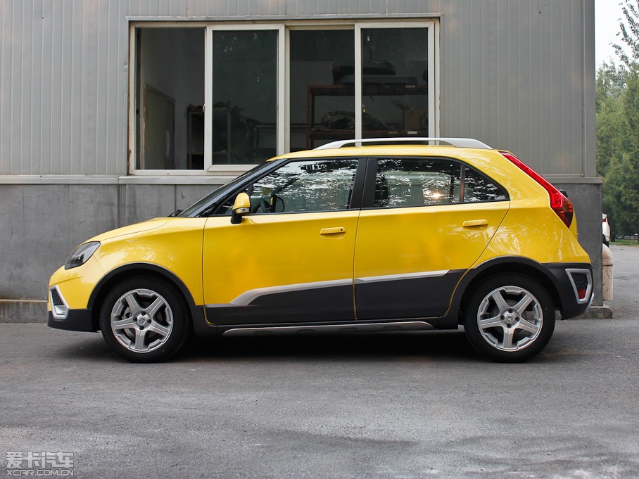 2011��MG3 Xross 1.5L AMT���A��