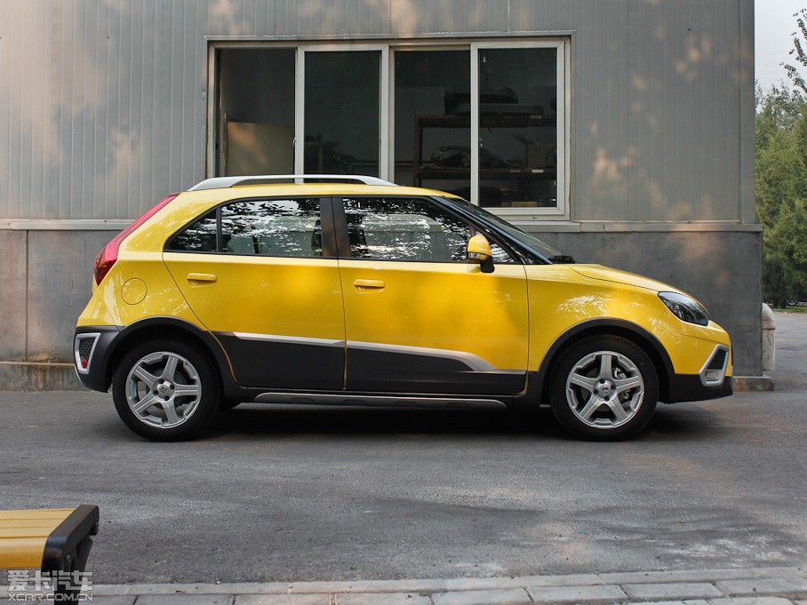 2011��MG3 Xross 1.5L AMT���A��