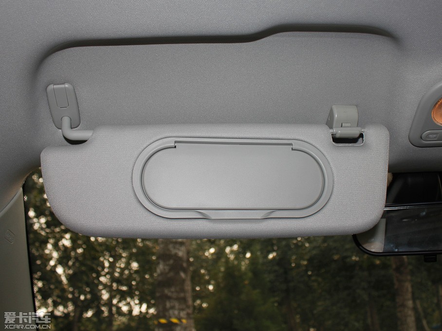 2011��MG3 Xross 1.5L AMT���A��