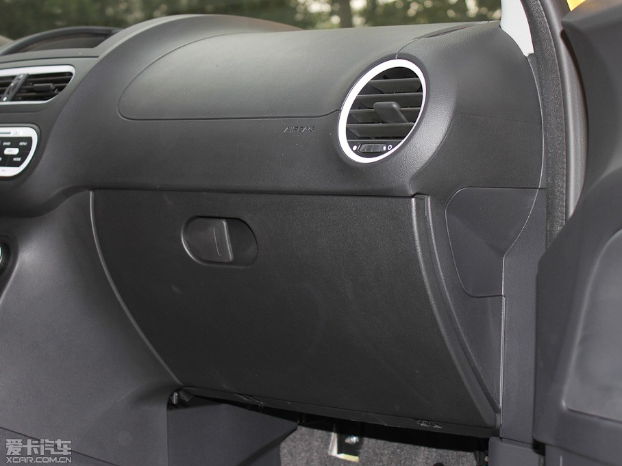 2011��MG3 Xross 1.5L AMT���A��