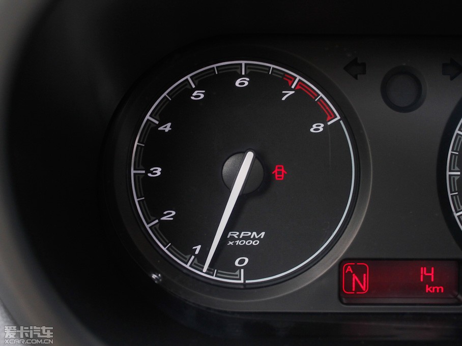 2011��MG3 Xross 1.5L AMT���A��