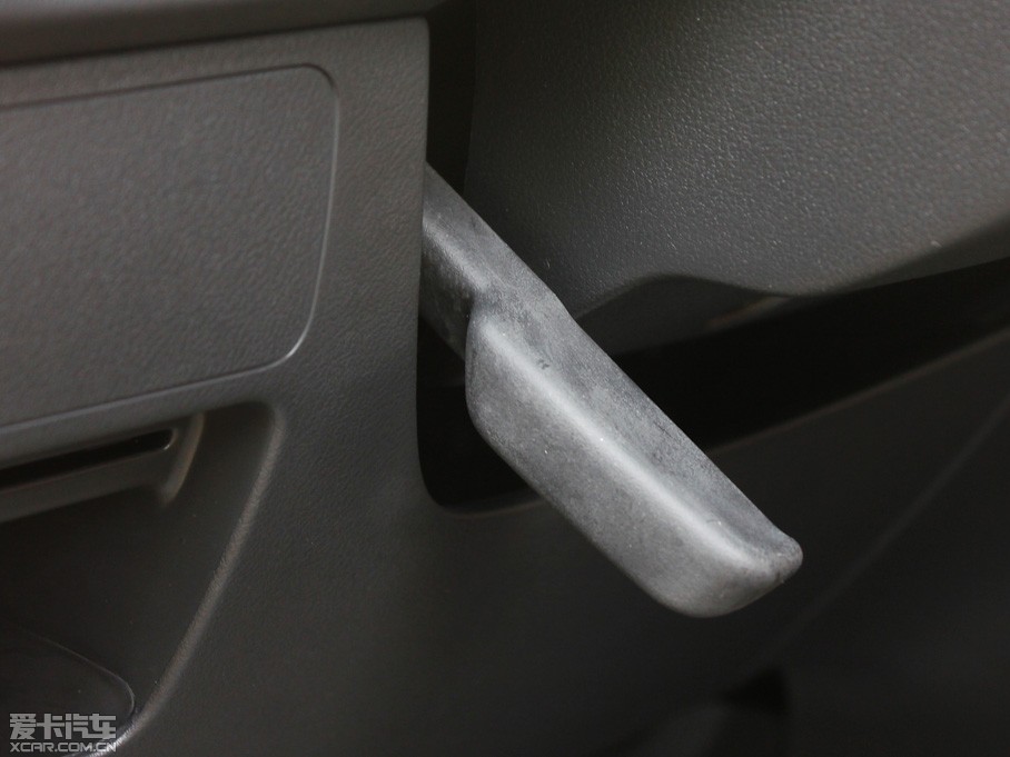 2011��MG3 Xross 1.5L AMT���A��