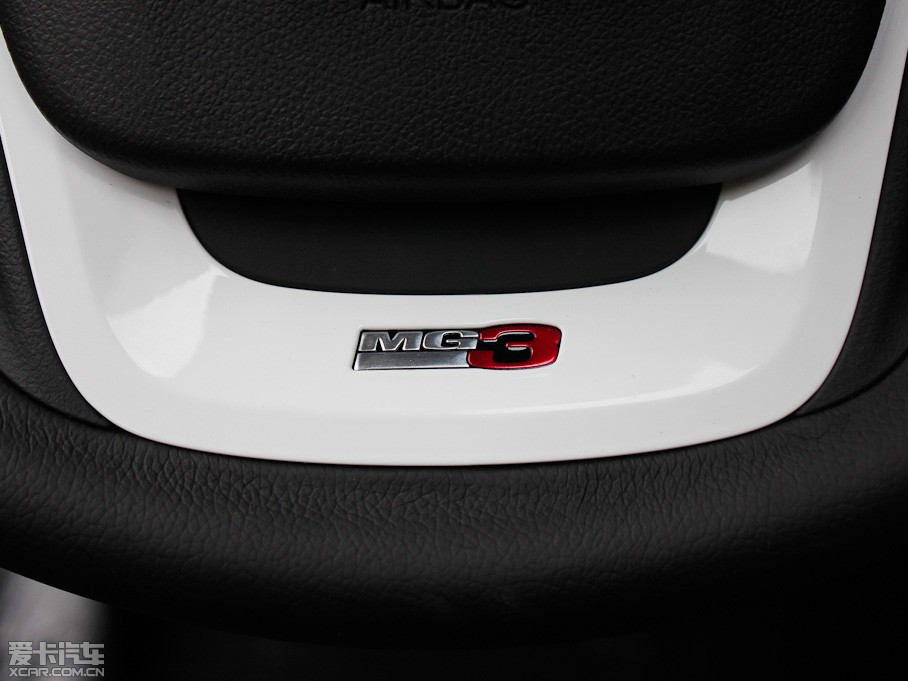 2011��MG3 Xross 1.5L AMT���A��