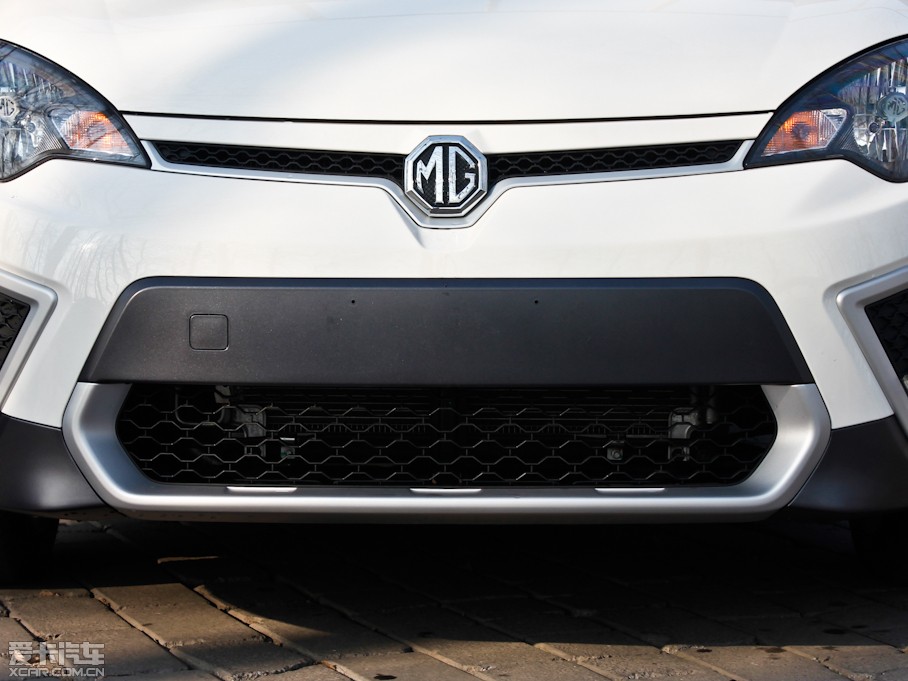 2011��MG3 Xross 1.5L �քӾ�Ӣ��