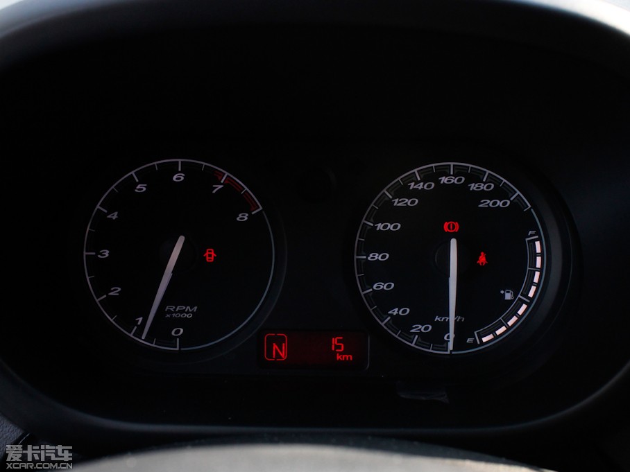 2011��MG3 Xross 1.5L �քӾ�Ӣ��