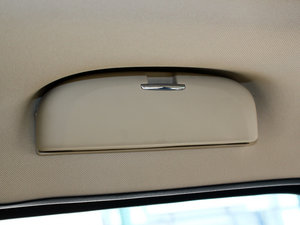 2011款1.5L AMT精英版 空间座椅