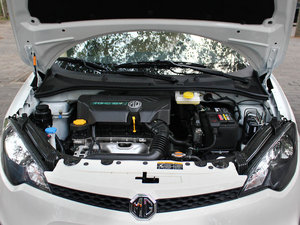 2011款1.3L 手动舒适版 发动机