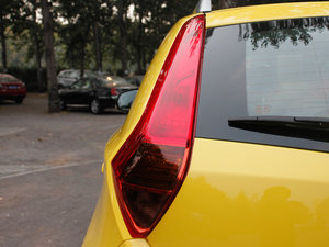 2011��1.5L AMT���A�� β��