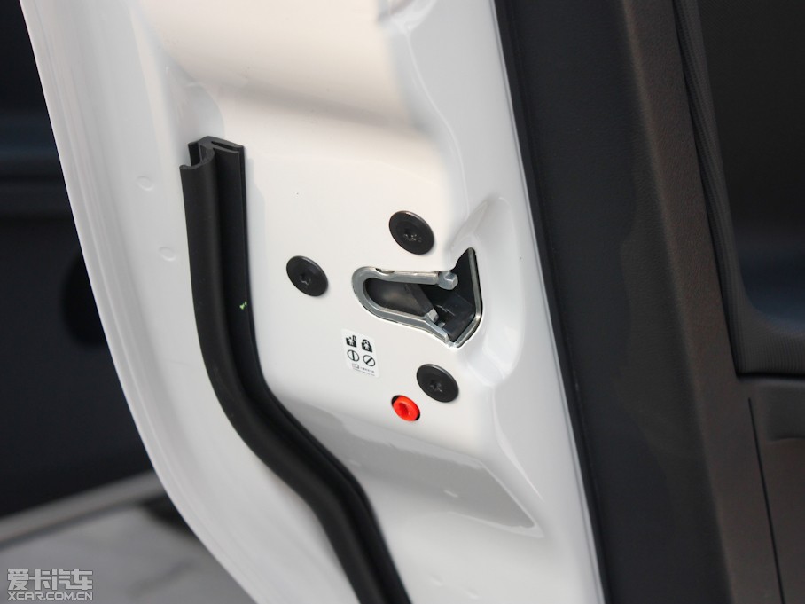 2011��MG3 Xross 1.5L �քӾ�Ӣ��