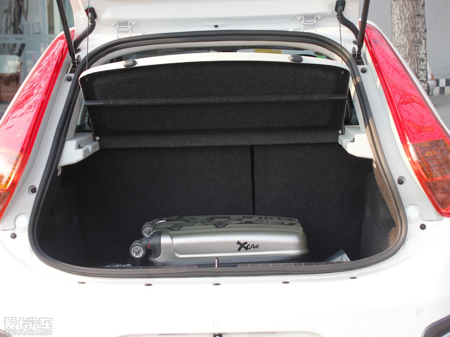 2011��MG3 Xross 1.5L �ք�(d��ng)��Ӣ��