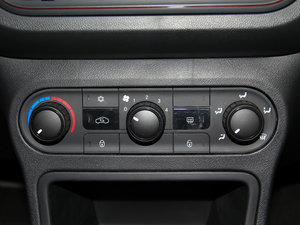 2014款1.3L AMT舒适版 空调调节