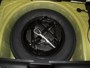 2014款1.3L AMT舒适版 备胎