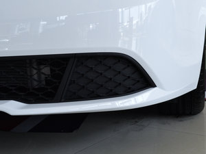 2015款1.5T 自动精英版 前雾灯