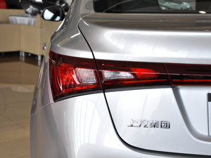 2015款1.5T 手动风尚版 尾灯