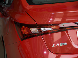 2015款1.4TGI TST精英版 尾灯