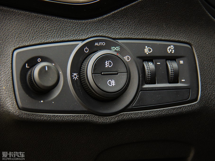 2015��MG�J�v 2.0TGI TST�����Ş��